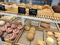 -焙丽拾光(麦凯乐直营店)