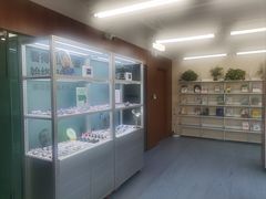 -无奔眼镜·蔡司·依视路授权店(马家堡店)
