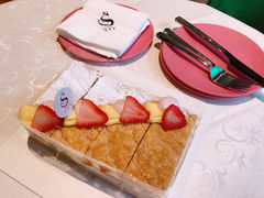 -莎琳娜食品有限公司·蛋糕店