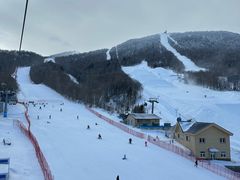 -亚布力新体委滑雪场