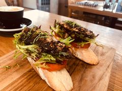 -ROAST coffee & eatery