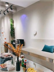 -变画·发型STUDIO