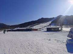 -辽阳弓长岭温泉滑雪场