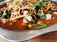 -兔行天下-鸿鹤鲜锅兔(中海国际店)