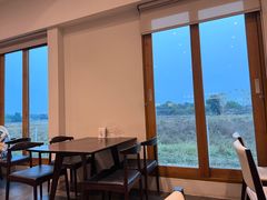 -Chom Cafe and Restaurant