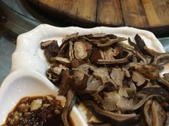 -东北农家院·铁锅炖(莘庄店)