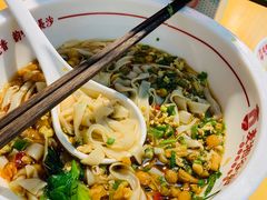 -呷佬·长沙手工米粉(金沙江路店)