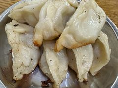 -黄阿姨锅贴大王(万航渡路店)