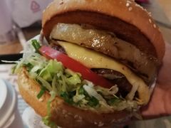 -The Habit Burger Grill 哈比特汉堡(复兴soho店)