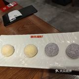 孩子都感觉挺好吃。肉筋和羊肉串加起来点了十几个