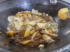 -粘豆包柴火铁锅炖