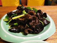 爽口木耳-后院犇牛主题餐厅(云岗店)