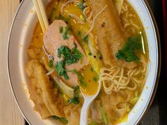 -小蛮椒麻辣烫·麻辣拌(青浦宝龙店)