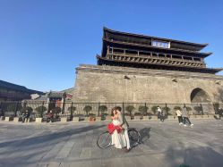 -唯一视觉婚纱摄影(李家村店)