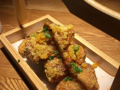 棒棒的蛋黄鸡翅-弄堂里·寻味杭州(湖滨银泰in77C区店)