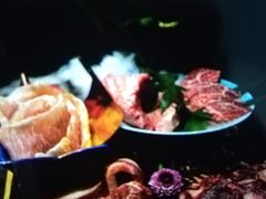 -铭牛烧肉·和牛海鲜自助(高新月牙湖店)