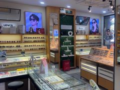 -光明眼镜·蔡司授权(徐泾店)
