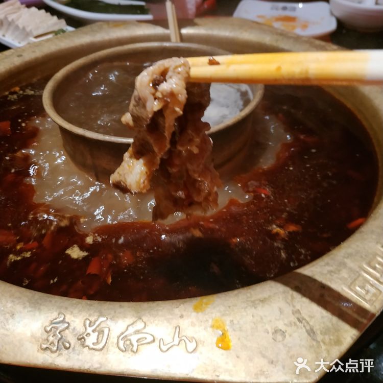 瞬间被治愈！科尔沁精品肥牛、南山招牌特色千层肚，每次都吃到光盘