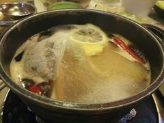 酸汤锅底-一叶一世界•素食餐厅(环球中心店)