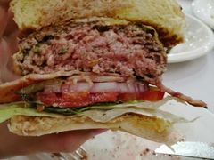 经典美式牛肉汉堡-摩根扒房(桐梓林店)