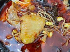 -渝是乎酸菜鱼·川渝小炒(新世界百货望京店)