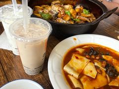 -老钟家烤羊排·敦伊阁清真餐厅胡羊焖饼