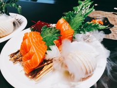 三文鱼刺身-山上下日本料理(万象城店)