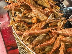 -黄利砖万峰林布依特色酸笋牛肉馆