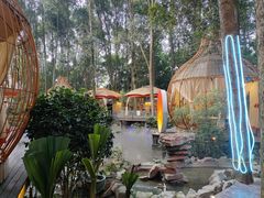 -二荆条·蜀鲜汇城市森林火锅