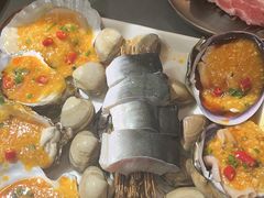 -围炉肉舍•炭烤活鳗•丹东海鲜烤肉(步行街店)