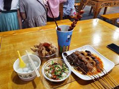 -八一路好吃街(雨田商务大厦店)