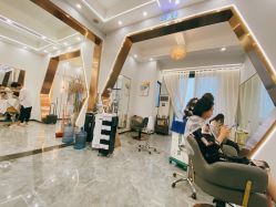 -V8潮牌·接发烫染连锁