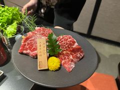 -山川小町·极番烧肉(新地假日广场店)