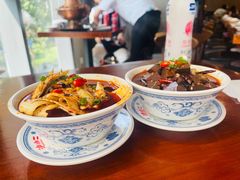 -炉小二铜锅牛蛙•川湘菜(三里屯店)