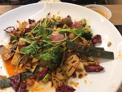 -拿渡·水煮鱼麻辣香锅(王府井奥莱·香江小镇店)