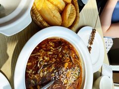 小油条配酸辣汤-味莊·青岛菜(石老人店)