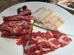 -小天鹅火锅·一线江景洪鼎旗舰店(洪崖洞店)