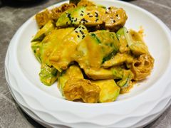黄瓜拌油条-闫府私房菜·老字号(恒隆店)