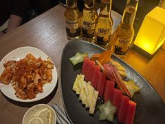 -FOUR PLAY BAR