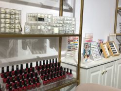 -Yolee雅妮容颜定制美睫·美甲