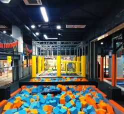 -蹦贝运动中心·蹦床·攀岩·闯关(龙岗店)