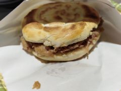 一口香肉夹馍-白起肉夹馍
