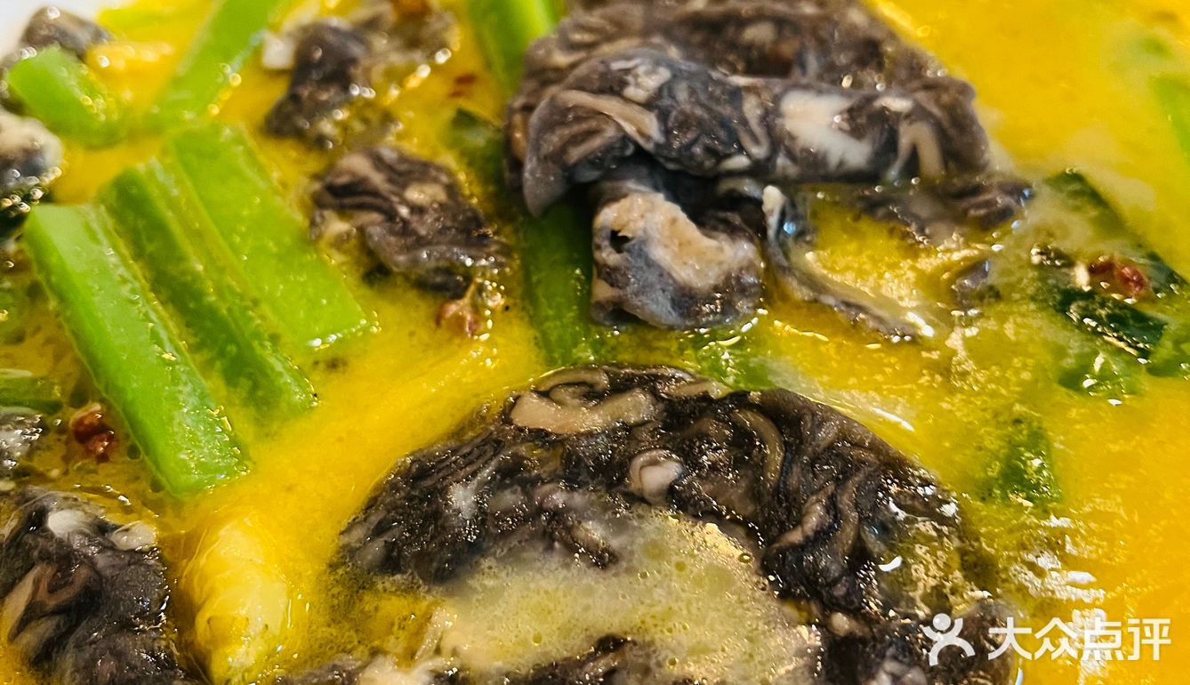 口碑上买的一份套餐，一家5口人去的