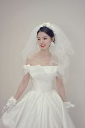 -Lady  Jane高端婚纱礼服馆