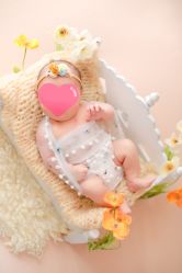 -亲吻宝贝儿童摄影