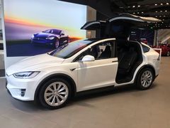 -TESLA 特斯拉(上海太古汇体验店)