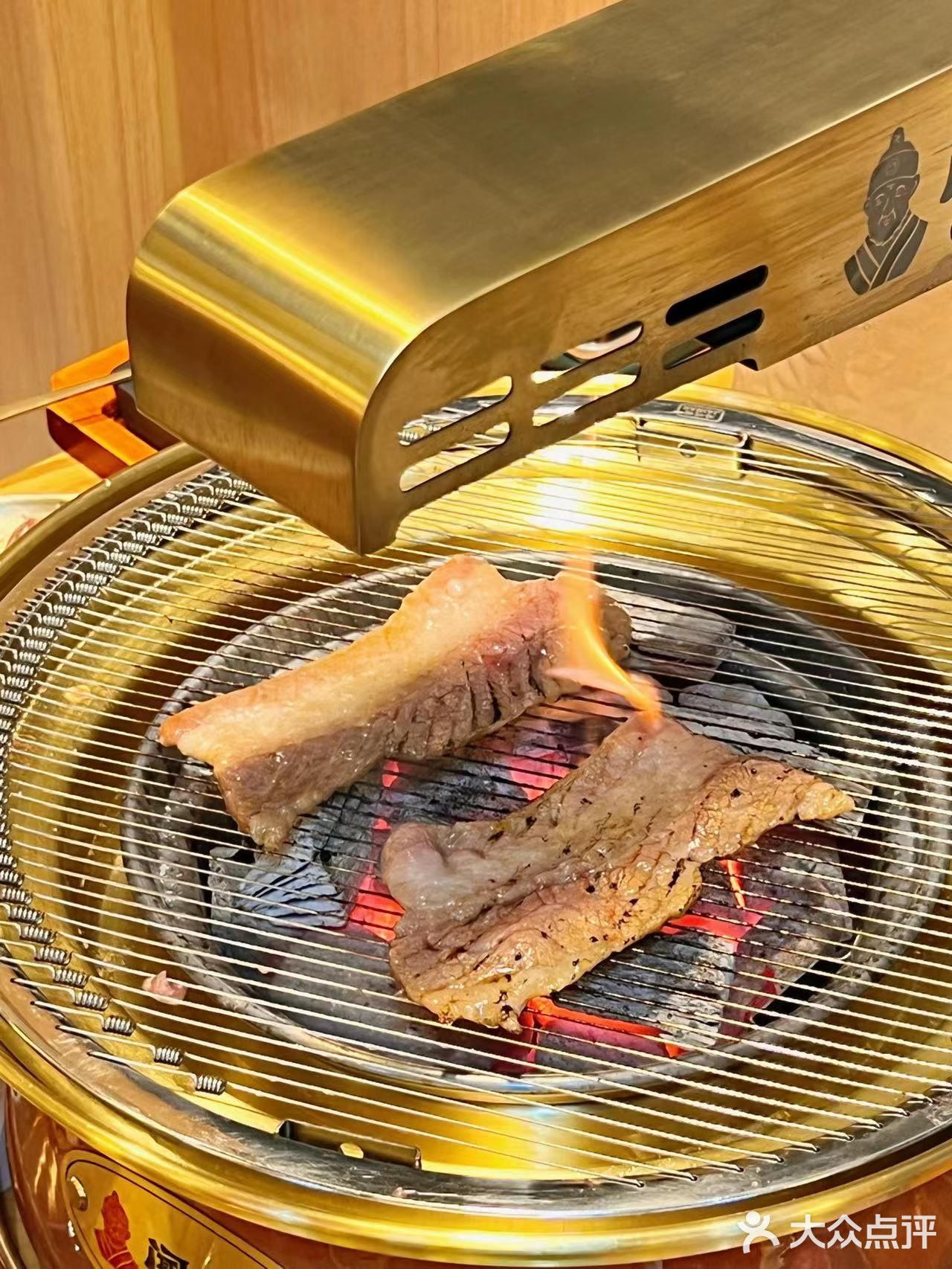泥炉炭烤的正宗东北烤肉终于来杭州啦‼️