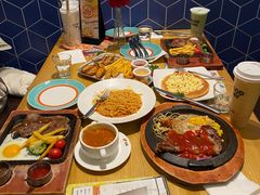 -菲滋意式休闲餐厅(北仑银泰城店)