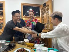 -屯老二农家铁锅炖·行业领军者(梅江店)
