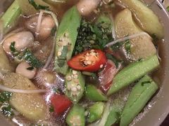 蔬菜酸汤-Cuc Gach Quan Restaurant